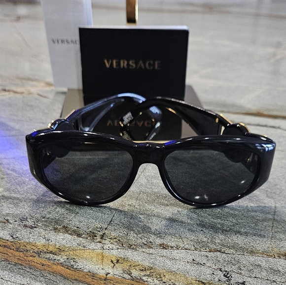 Versace Black Sunglasses with Gold Medusa Detail - Picture 2 of 15